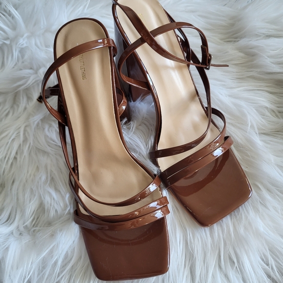 Pretty Little Things Dark Brown Strappy Block Heel Ladies Sandal Shoes Size 9 - Picture 9 of 10